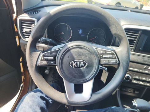Used 2021 Kia Sportage LX image 19