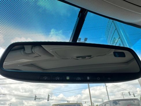 Used 2017 Toyota Sienna XLE w/ XLE Navigation Package FWD image 42