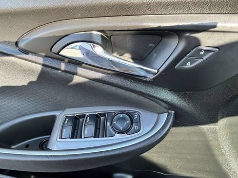 Used 2025 Chevrolet Malibu LT FWD image 18