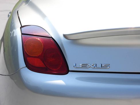 Used 2005 Lexus SC 430 Convertible RWD image 35
