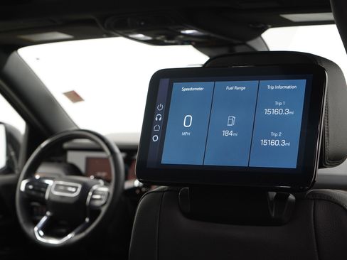 Used 2025 GMC Yukon Denali w/ Denali Reserve Package image 15