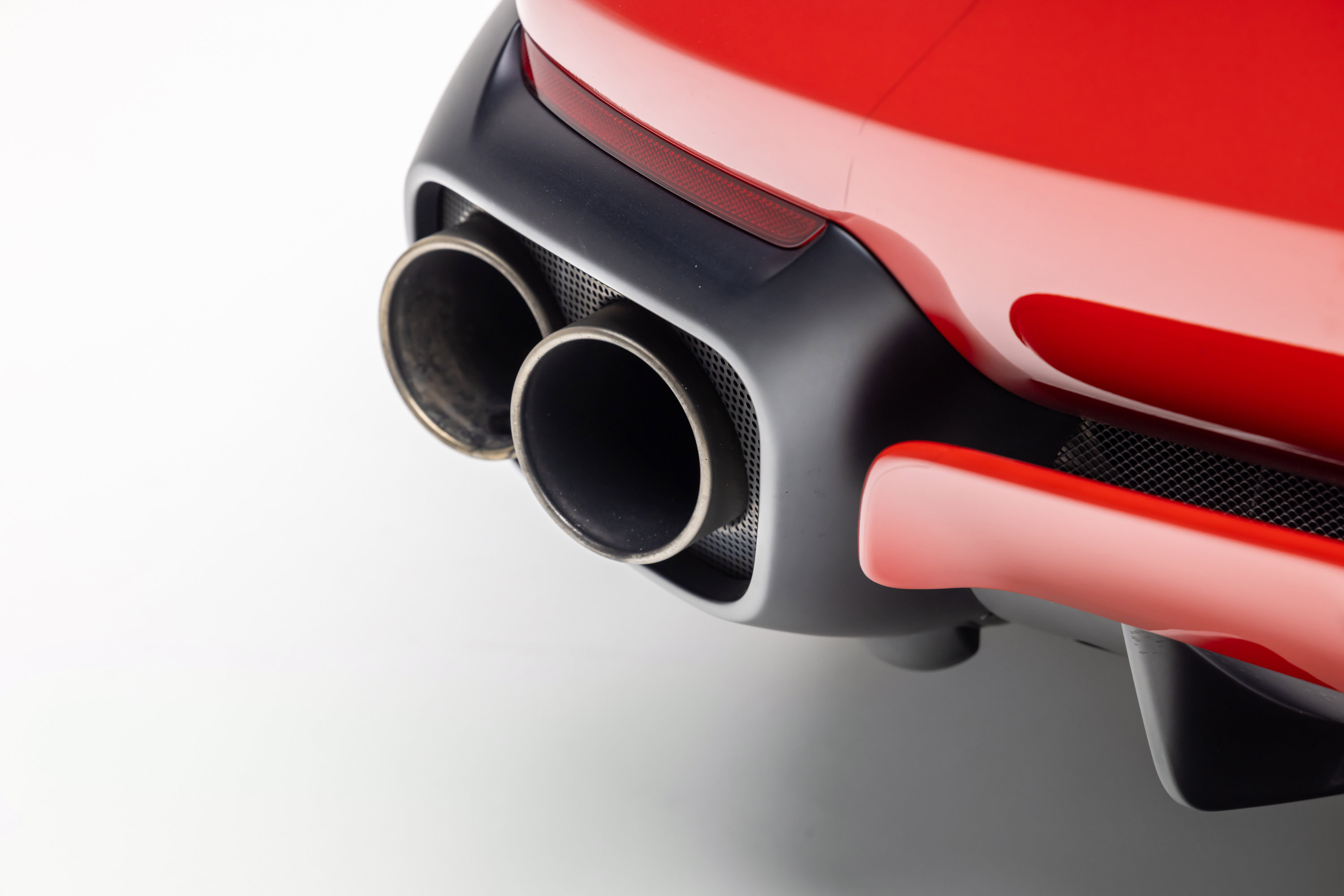 Certified 2020 Ferrari 812 Superfast RWD image 20