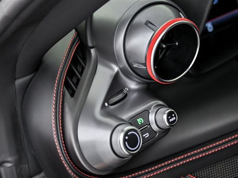 Used 2022 Ferrari F8 Tributo RWD image 29