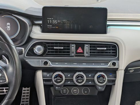 Used 2023 Genesis G70 2.0T w/ Sport Prestige Package image 12