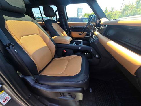 Used 2024 Land Rover Defender 110 X-Dynamic SE AWD/4WD image 10