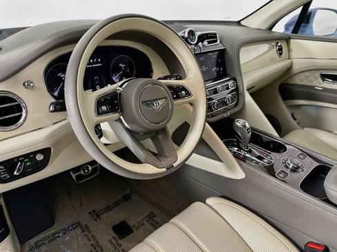Certified 2023 Bentley Bentayga AWD/4WD image 12