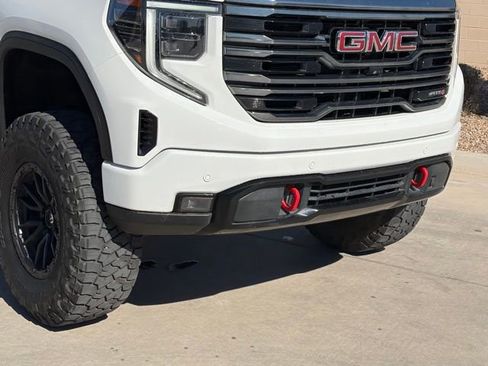 Used 2023 GMC Sierra 1500 AT4 w/ Technology Package image 9