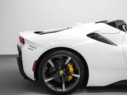 Certified 2024 Ferrari SF90 Spider AWD/4WD image 31