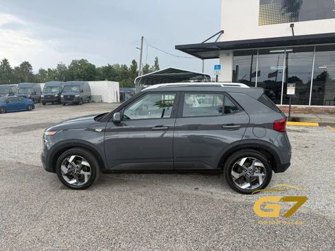 Used 2025 Hyundai Venue SEL FWD image 10