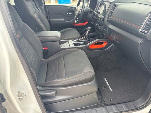 Used 2022 Nissan Frontier Pro-X image 18