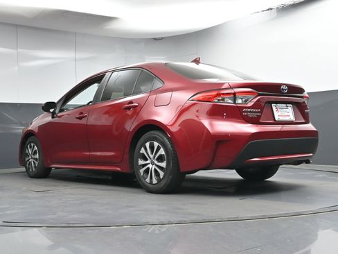 Used 2022 Toyota Corolla LE FWD image 27