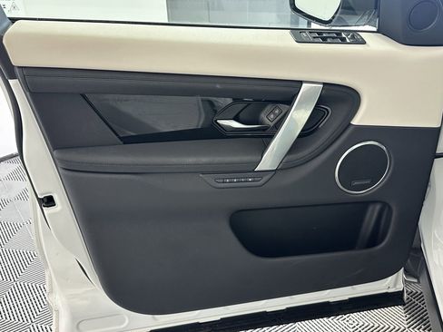 Certified 2025 Land Rover Discovery Sport S image 16