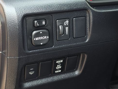 Used 2016 Toyota 4Runner SR5 AWD/4WD image 27