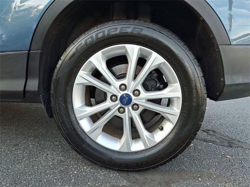 Used 2018 Ford Escape SEL image 30