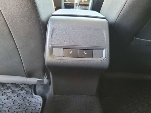 Used 2021 Volkswagen Jetta SE w/ SE Cold Weather Package image 15