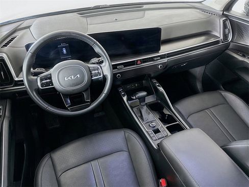 Certified 2025 Kia Sorento S w/ Panoramic Sunroof Package image 29