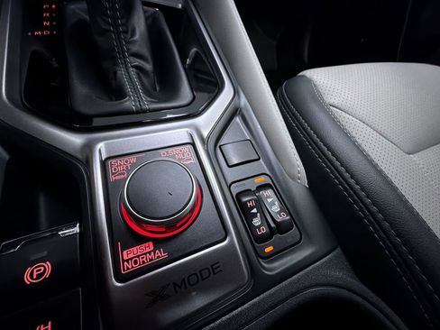 Used 2024 Subaru Forester Limited image 22