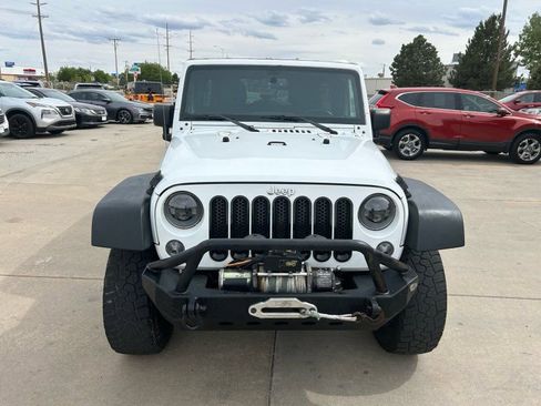 Used 2015 Jeep Wrangler Unlimited Sport w/ Quick Order Package 24S AWD/4WD image 2