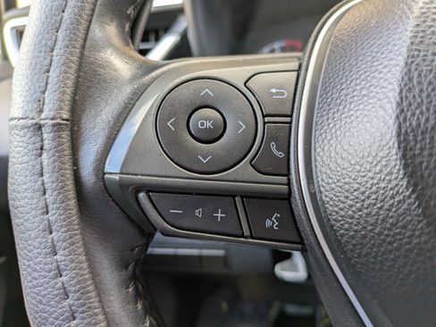 Used 2020 Toyota Corolla SE image 19