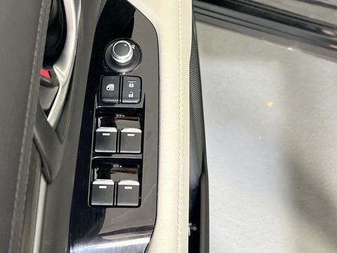 Used 2023 MAZDA CX-5 AWD 2.5 S w/ Premium Package image 17