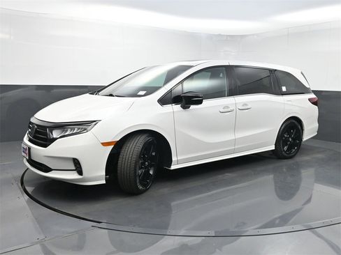 Used 2023 Honda Odyssey Sport image 24