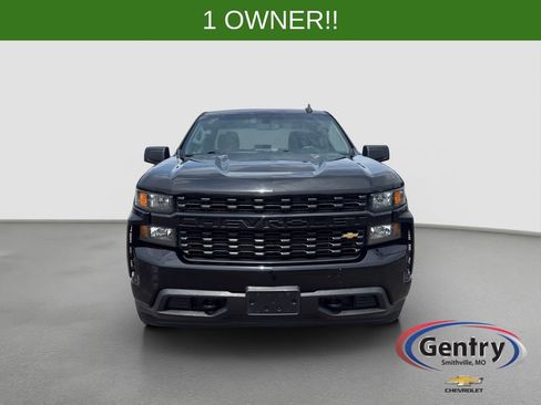 Used 2020 Chevrolet Silverado 1500 Custom w/ Custom Value Package RWD image 2
