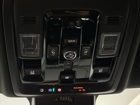 New 2026 GMC Yukon Denali w/ Sun & Power Step Package image 35