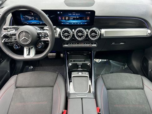 Used 2026 Mercedes-Benz GLB 35 AMG 4MATIC image 16