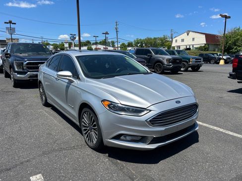 Certified 2017 Ford Fusion Titanium FWD image 3