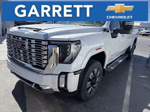 Used 2024 GMC Sierra 2500 Denali w/ Denali Reserve Package AWD/4WD image 1