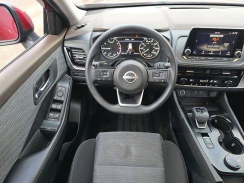 Used 2022 Nissan Rogue SV image 28