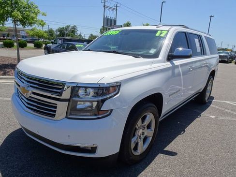 Used 2017 Chevrolet Suburban Premier AWD/4WD image 8