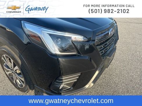 Used 2023 Subaru Forester Limited image 12