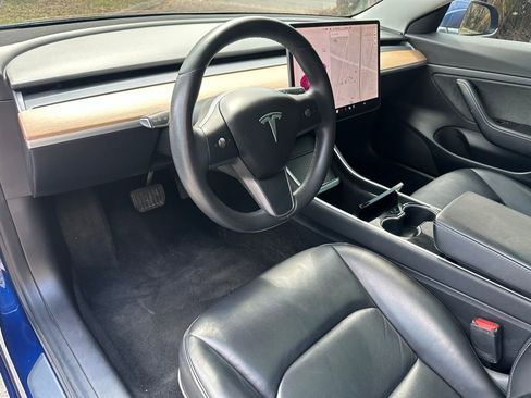 Used 2020 Tesla Model 3 Standard Range RWD image 17