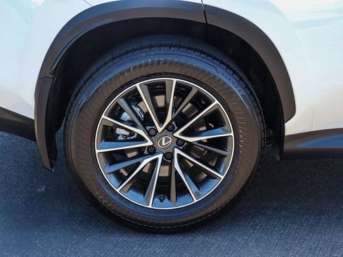 Used 2025 Lexus NX 250 FWD w/ Premium Package image 9