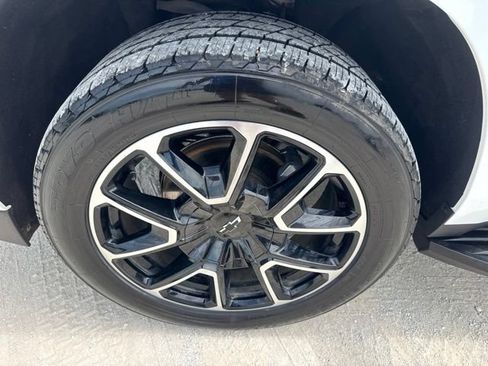 Used 2022 Chevrolet Tahoe RST w/ Luxury Package RWD image 30