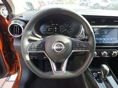 Used 2024 Nissan Kicks SV FWD image 14