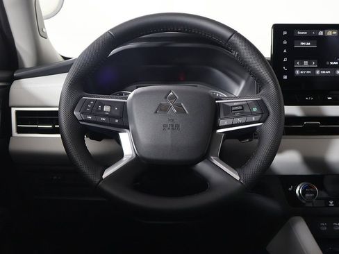 New 2025 Mitsubishi Outlander SE AWD/4WD image 39