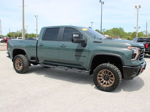 Used 2025 Chevrolet Silverado 2500 LT w/ Trail Boss Package AWD/4WD image 14