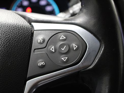 Used 2021 Chevrolet Traverse LT FWD image 14