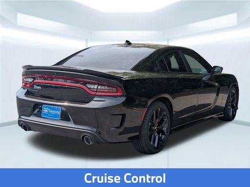 Used 2022 Dodge Charger R/T w/ Blacktop Package RWD image 7
