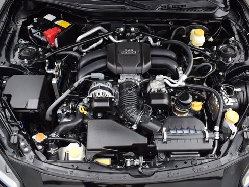 Used 2025 Toyota GR86 Premium w/ Performance Package image 9