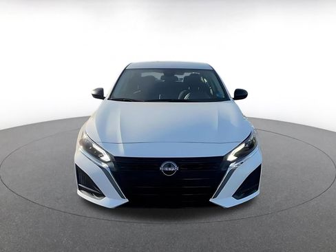 Used 2025 Nissan Altima 2.5 SV image 4