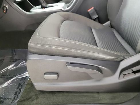 Used 2018 Chevrolet Colorado LT w/ Redline Special Edition image 14