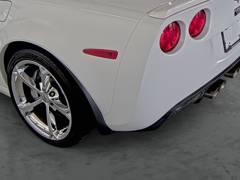 Used 2013 Chevrolet Corvette Grand Sport w/ 3LT Preferred Equipment Group RWD image 9