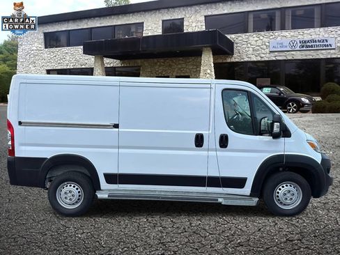 Used 2025 RAM ProMaster 2500 w/ U-Haul Equipment Group FWD image 4