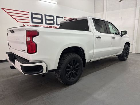 Used 2022 Chevrolet Silverado 1500 Custom w/ Safety Confidence Package RWD image 3