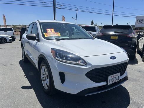 Used 2021 Ford Escape S image 31