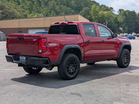 Used 2024 Chevrolet Colorado Trail Boss w/ Advanced Trailering Package AWD/4WD image 9