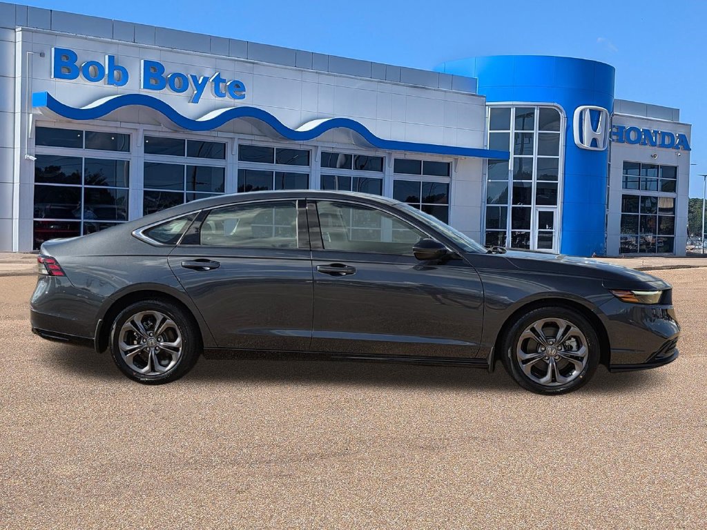 Certified 2024 Honda Accord EX-L image 4